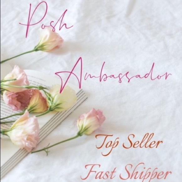 Makeup Bag” roomy w/zipper pocket inside - Picture 12 of 14